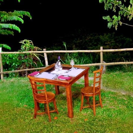 Sirimalwatta Hotel Mahaweli Spring מראה חיצוני תמונה